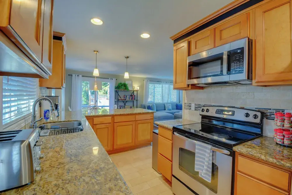 Gig Harbor Vacation Rental Home: 1 Mi to Uptown!