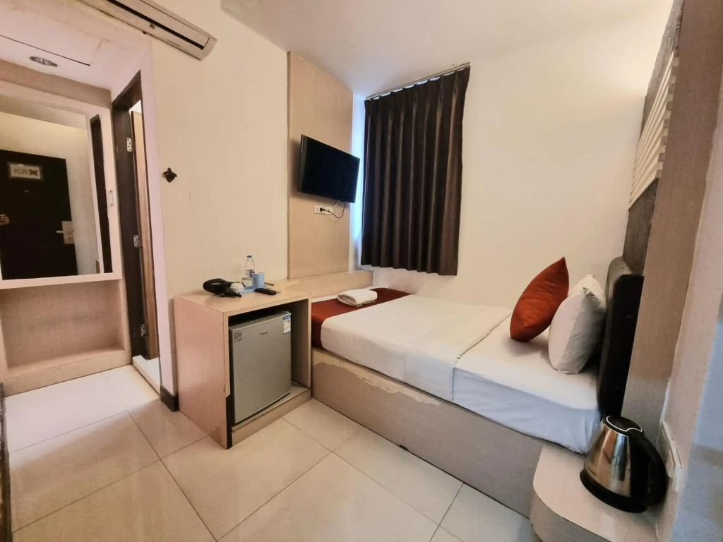 Cozi Inn Hotel, Bangkok
