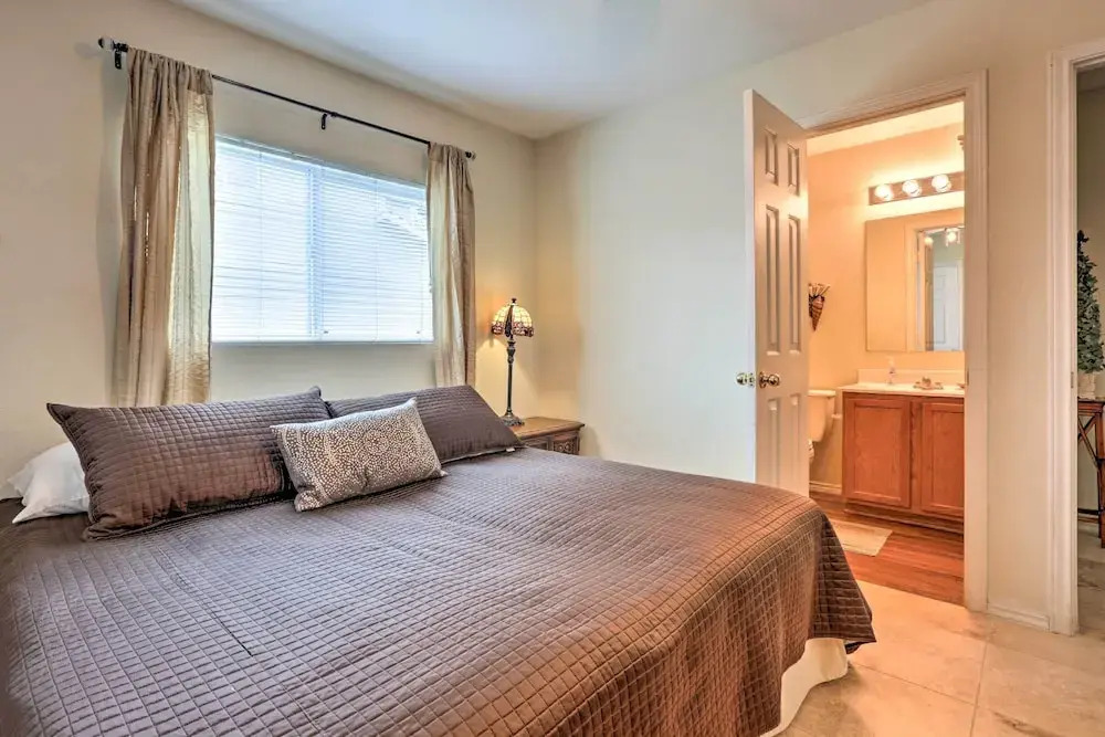 Spacious Family Home Near San Antonio Hotspots!