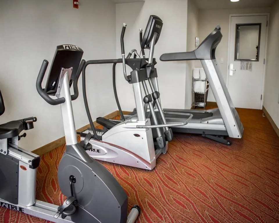 Comfort Inn & Suites LaGuardia Airport