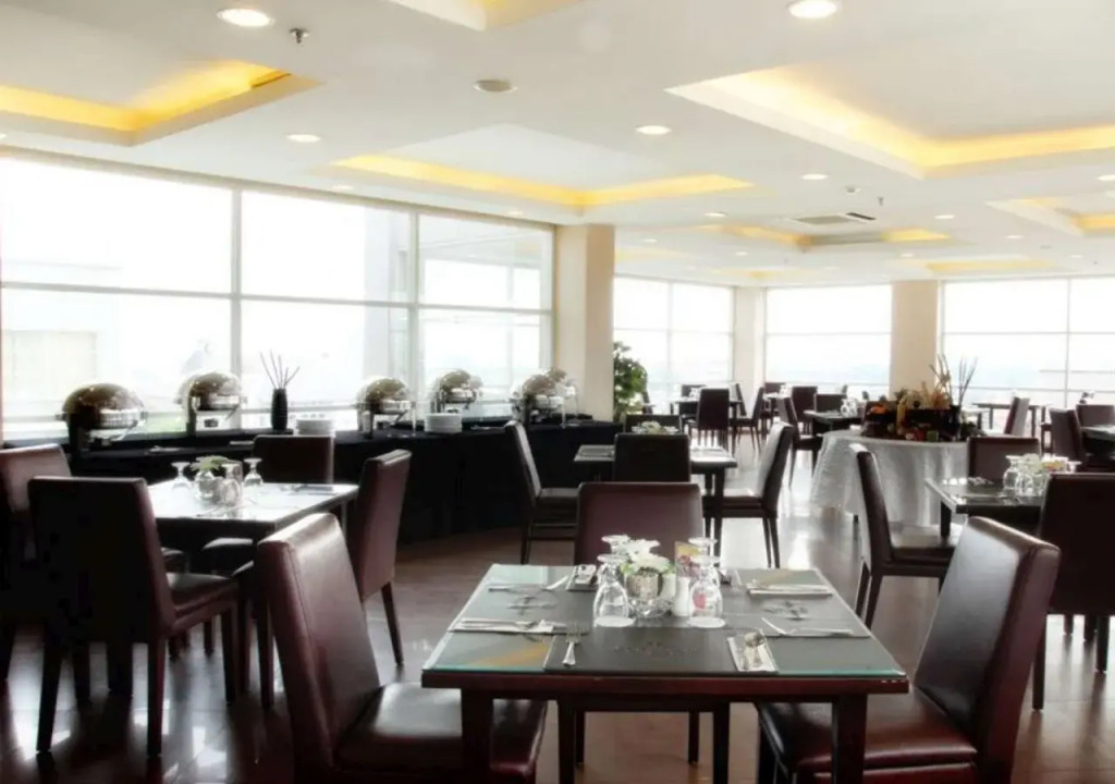 Grand Pacific Hotel