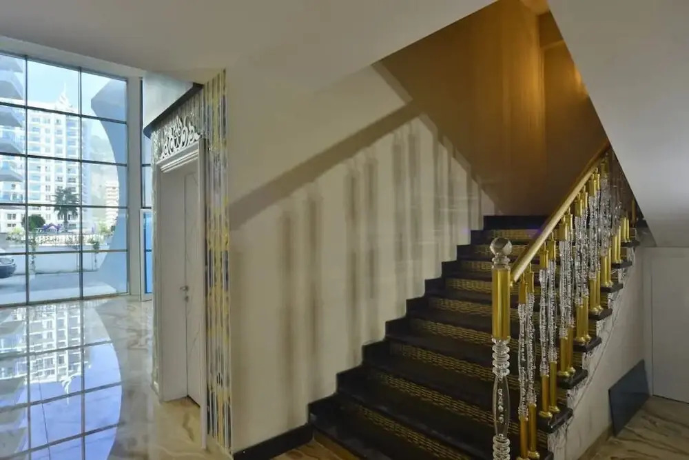 Calista, Empire, Seven Stars Residence