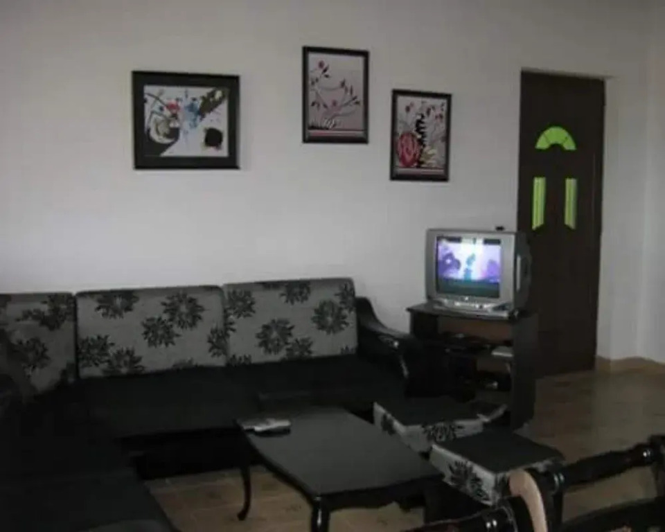 Hotel Mesdheu Velipoje