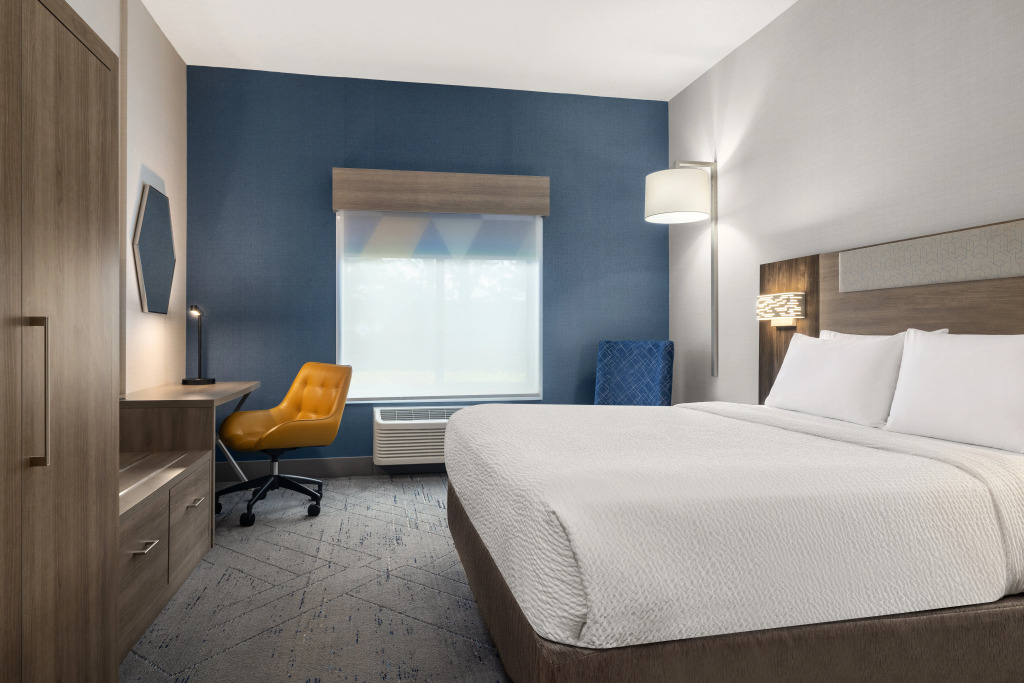 Holiday Inn Express & Suites Buford NE - Lake Lanier by IHG