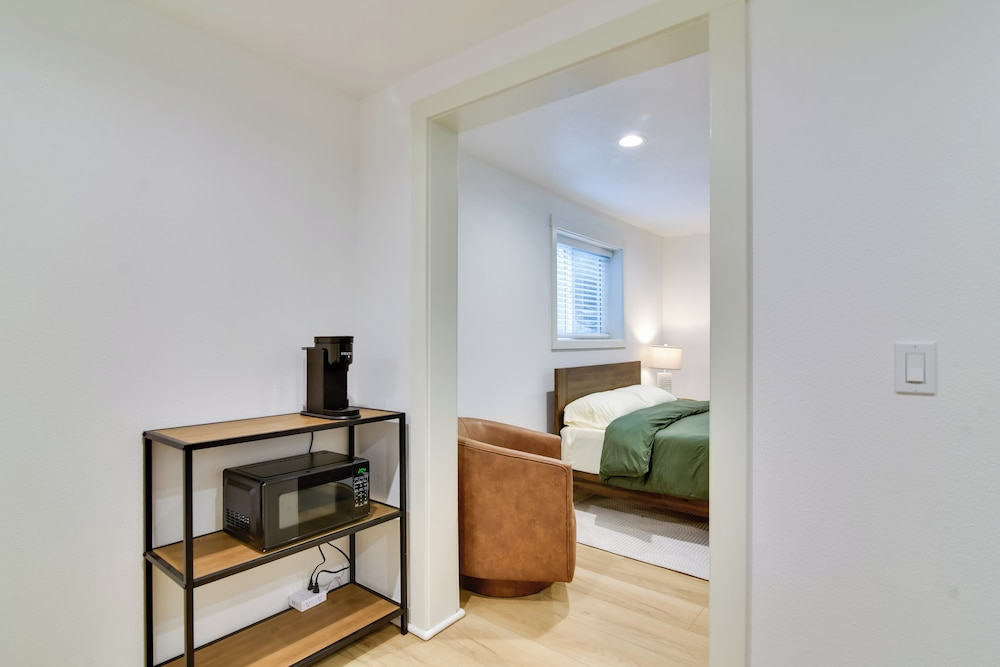 Healthcare Workers' Home Base! Portland Apt