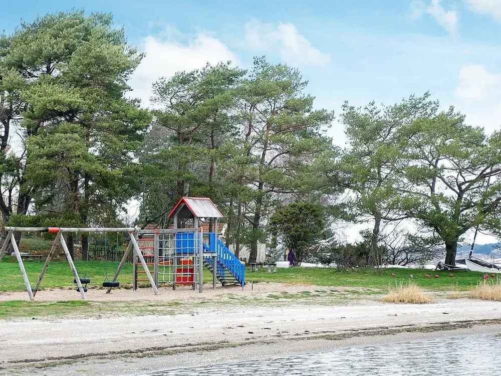 6 Person Holiday Home in Tanumshede