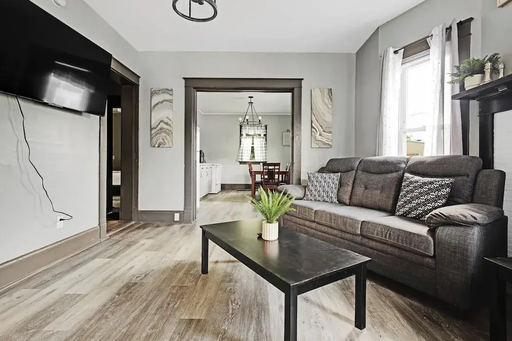 Comfortable 6Br 2Bath In The Heart Of Niagara Falls