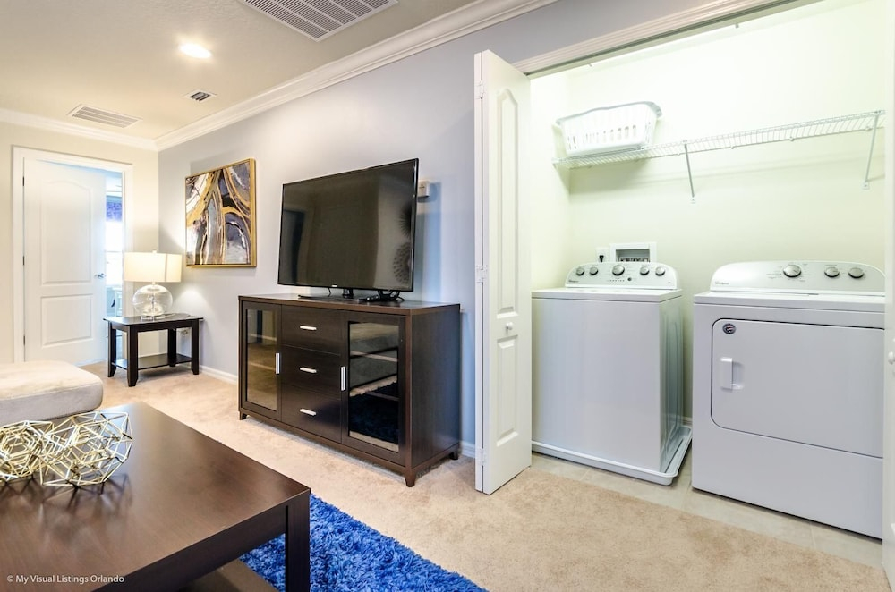 Themed 5BR Home Near Disney