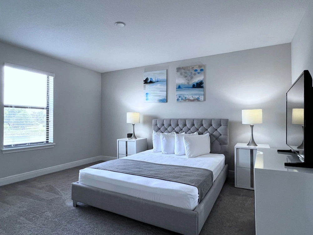 Balmoral Resort-140aa 5 Bedroom Home by RedAwning