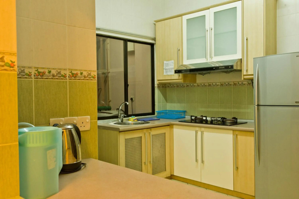 Marina Court-5Bilik 3Tandas 2Tingkat Penthouse 2Parkir Percuma Maksimum 22Org Termsk Kanak2 & Marina Court 6Bilik 4Tandas 2RuangTamu 2Dapur 2 Parkir Percuma Maksimum 14Org Termsk Kanak2