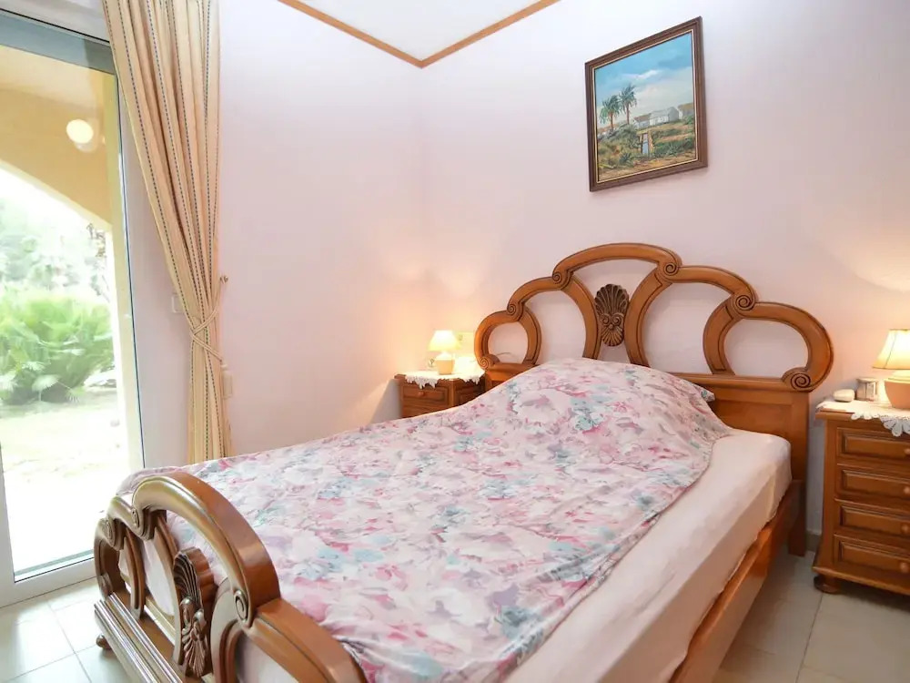 Luxurious Villa With Private Swimming Pool, Billiards Room and Private Tennis Court