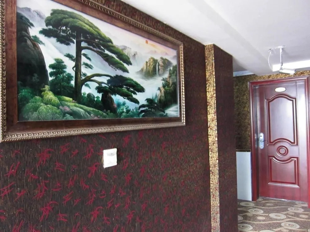 Super 8 Collection Hotel (Kuanzhai Alley Luomashi Subway Station)(速8精选酒店（宽窄巷子骡马市地铁站店）)