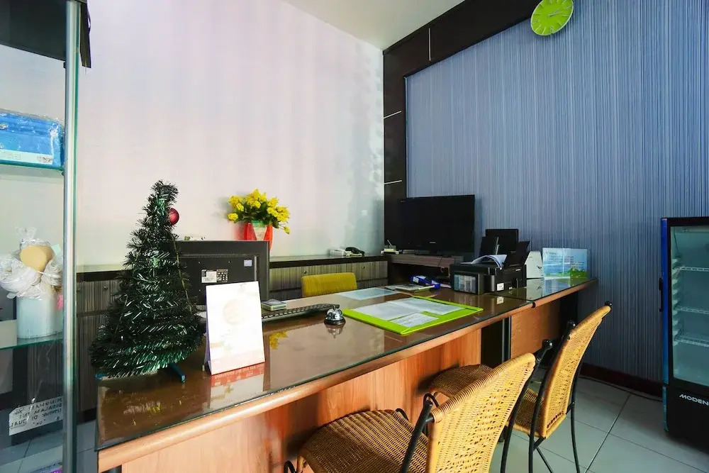 OYO 2526 Hotel D'komo