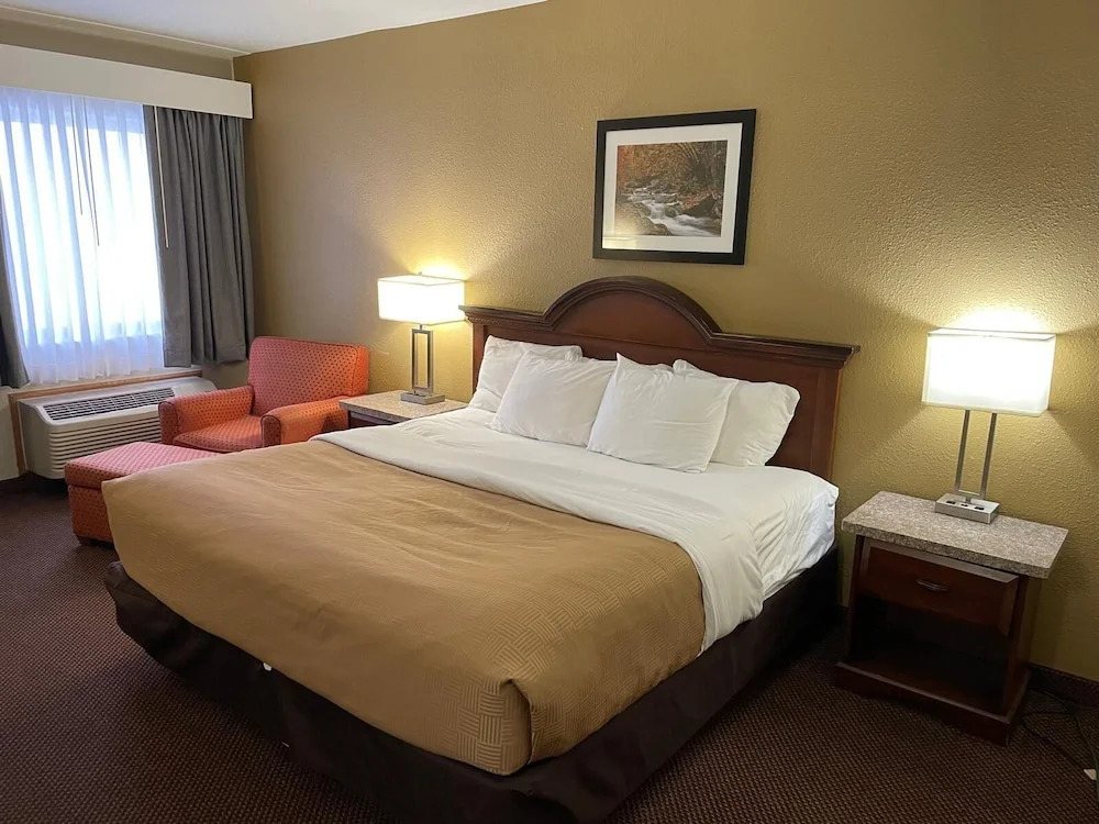 Best Western Hospitality Inn