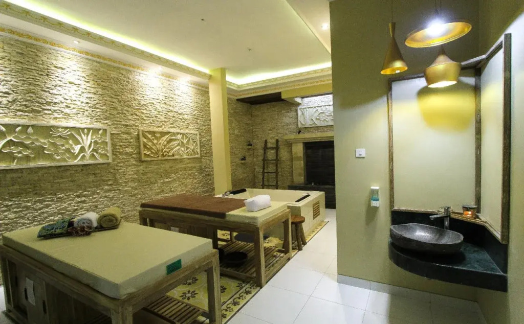 Ndalem Nuriyyat Villa, Spa & Skin Care