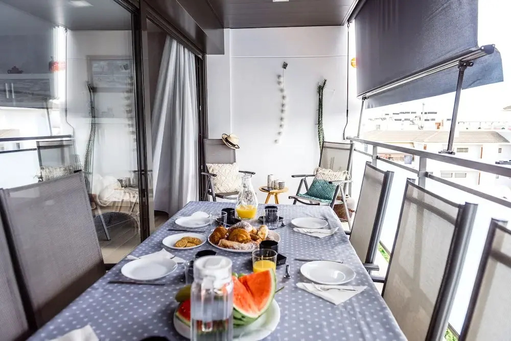Hauzify I Apartaments Coral