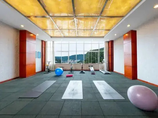 Tengchong Aviation Holiday Hotel