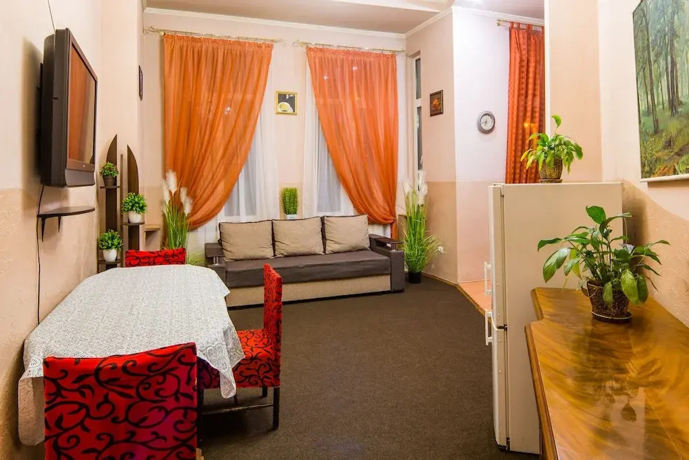 Three bedrooms & studio in the Center