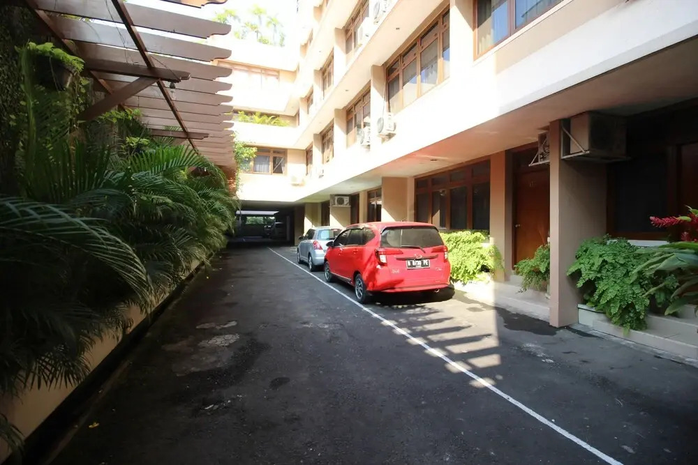 RedDoorz Premium @ Slamet Riyadi 2