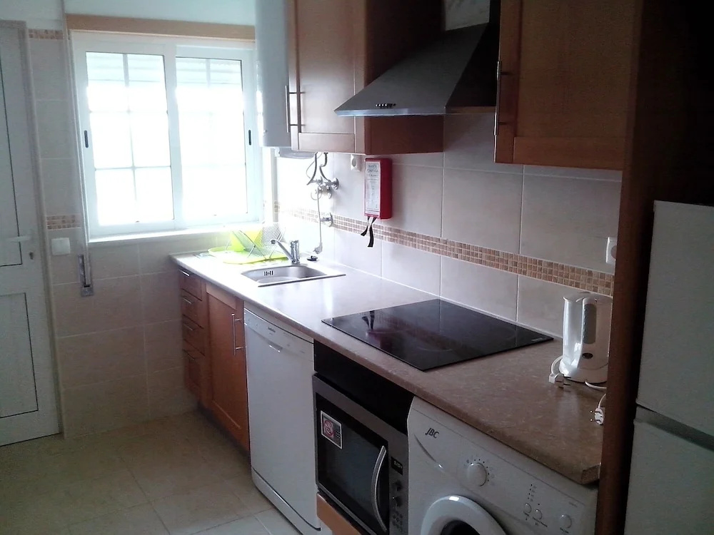 1 Bed Flat - Sleeps 2 - Parking - Wifi