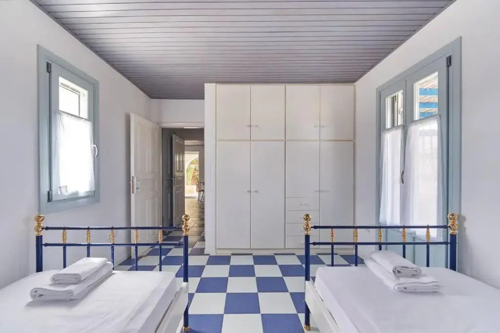 Ocean Villa in Paros