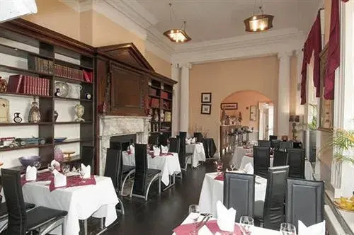 Baylis Park Hotel