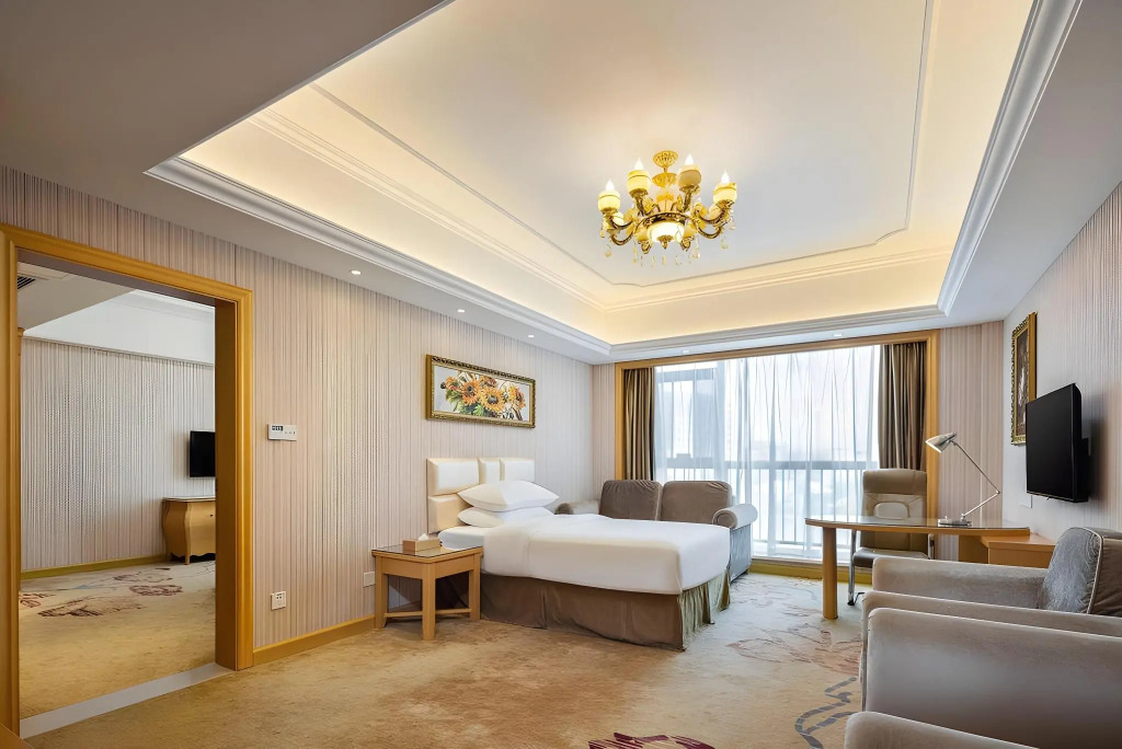 Vienna International Hotel Shanghai Pudong New District Dishui Lake Univeristy City