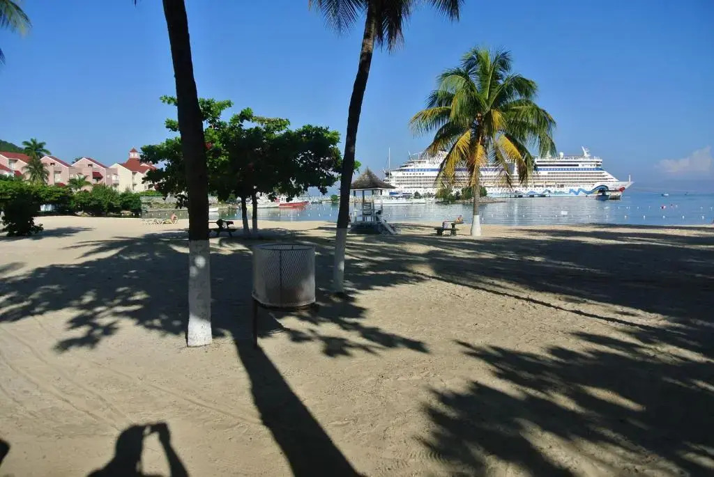 Beach Studio 6