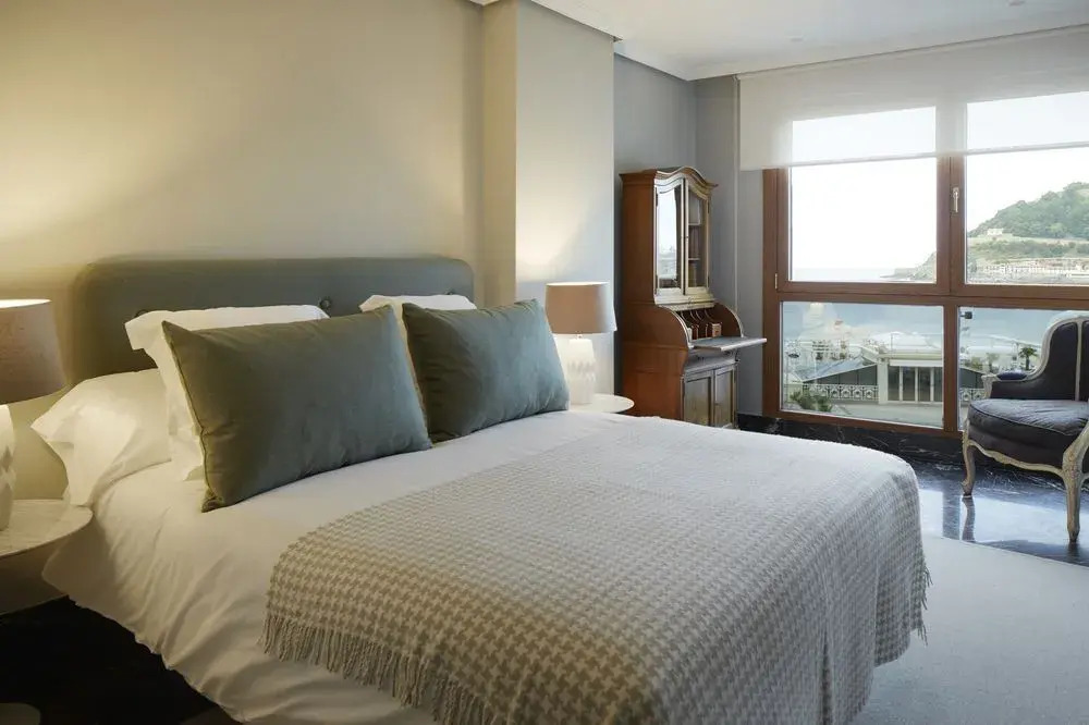 Playa de La Concha 5 Apartment by FeelFree Rentals