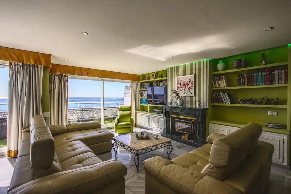 1149 Unique Beachfront Penthouse 400M2 Marbella Center