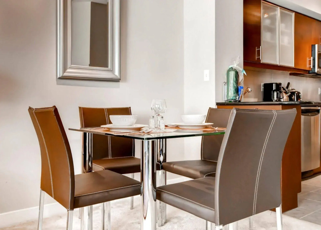 Global Luxury Suites at the National Mall