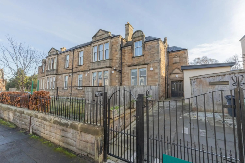 New 3-Bedroom Apartment Close to City Centre