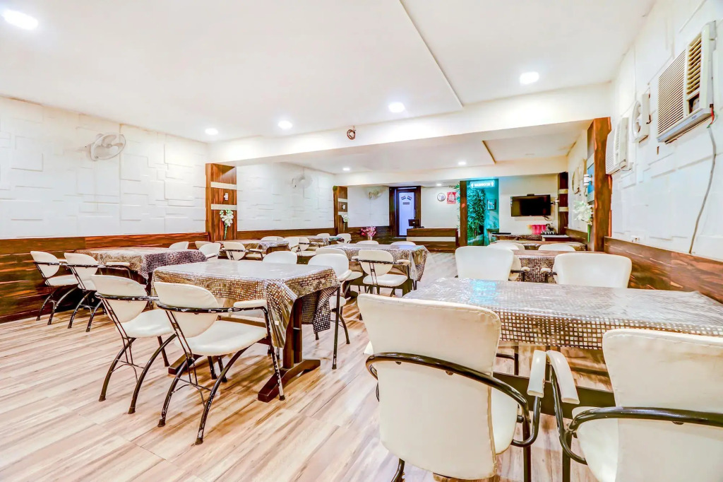 FabHotel Anandam