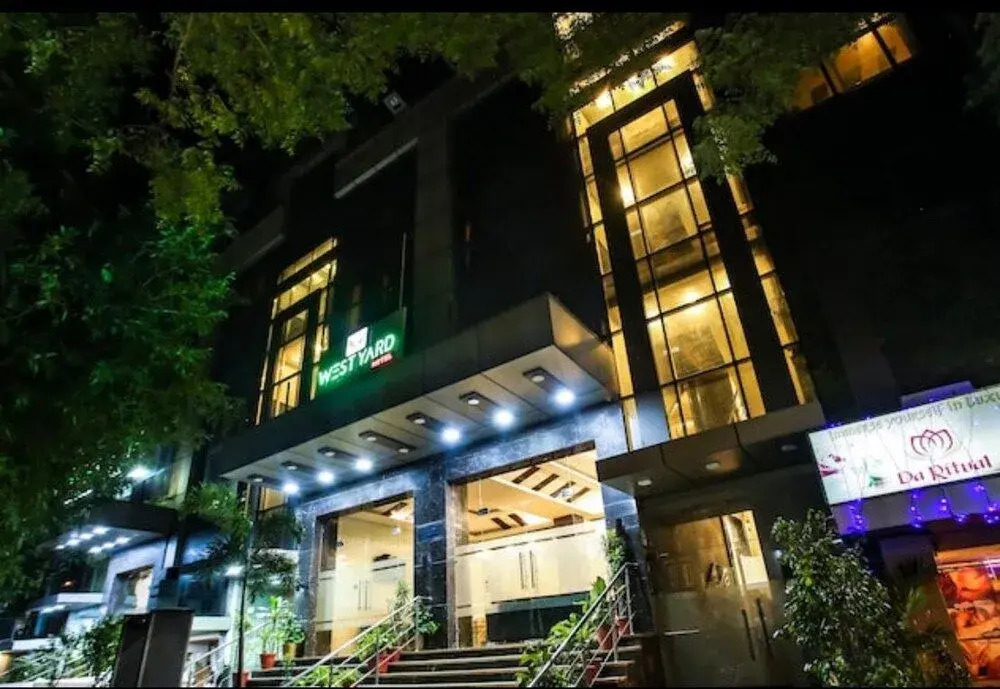 West Yard Hotels