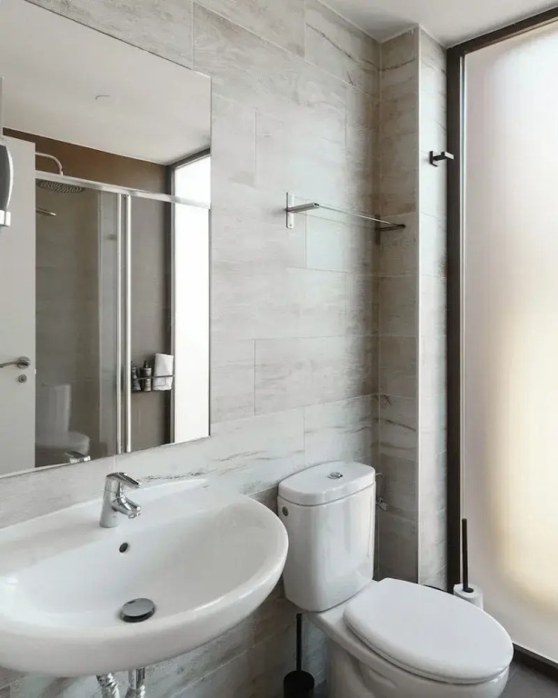 Limehome Granada Calle Lopez Rubio