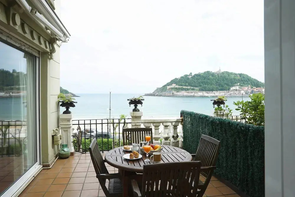BREATHTAKING TERRACE VIEWS - by SanSebastianApartments.es