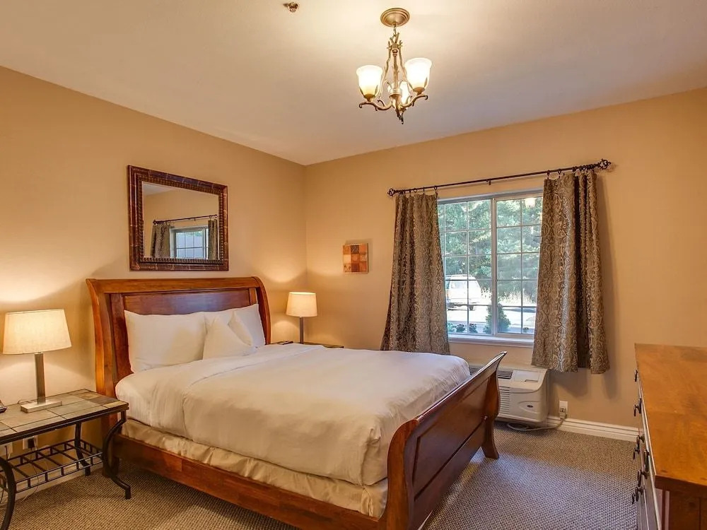 Leavenworth Village Inn