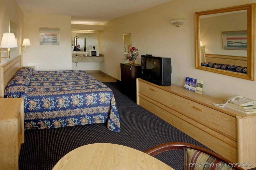 Americas Express Inn South Hill