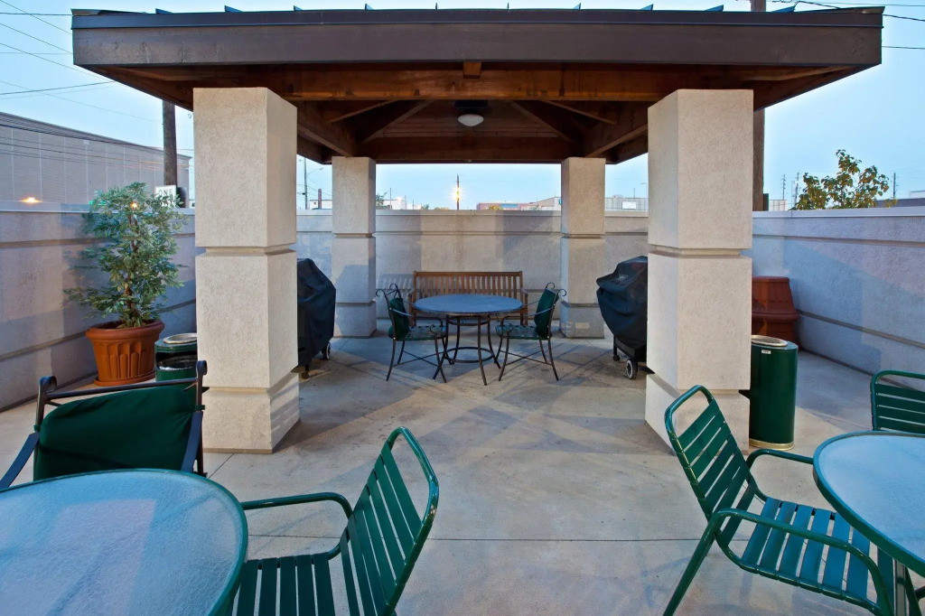 Staybridge Suites Indianapolis Downtown-Convention Center by IHG