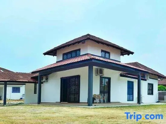 Yussy Homestay at Afamosa Villa