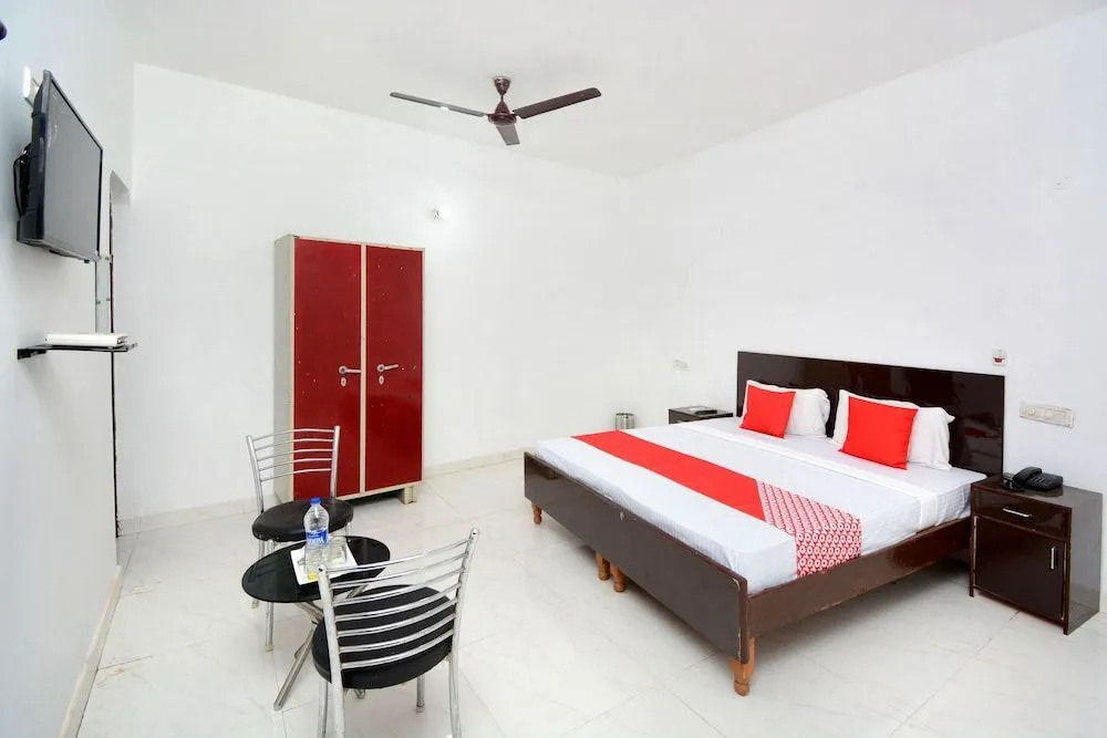 Kings Landing By OYO Rooms