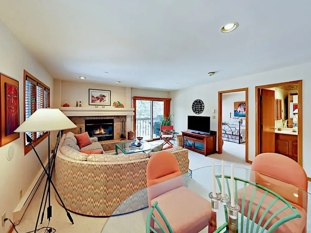 1206 Village Road Condo Unit B206 1 Bedroom 2 Bathrooms Condo