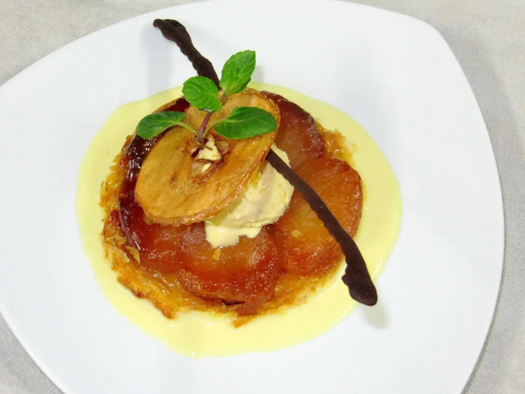 Logis Hôtel Restaurant Cazes Arazat