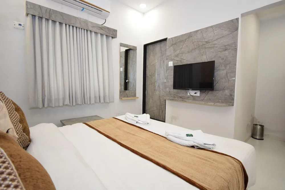 Hotel A1 Vastrapur