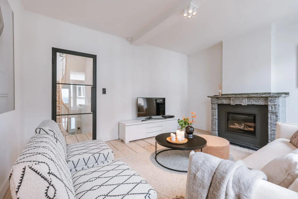 Charming house in the city of Antwerp with parking