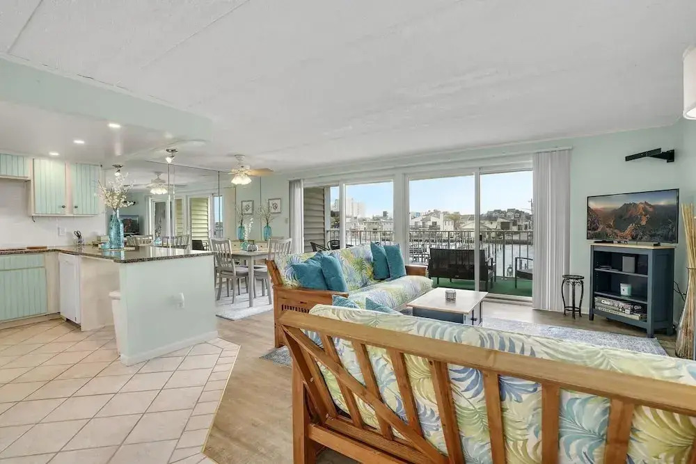 Thunder Island 147d 2 Bedroom Condo by RedAwning