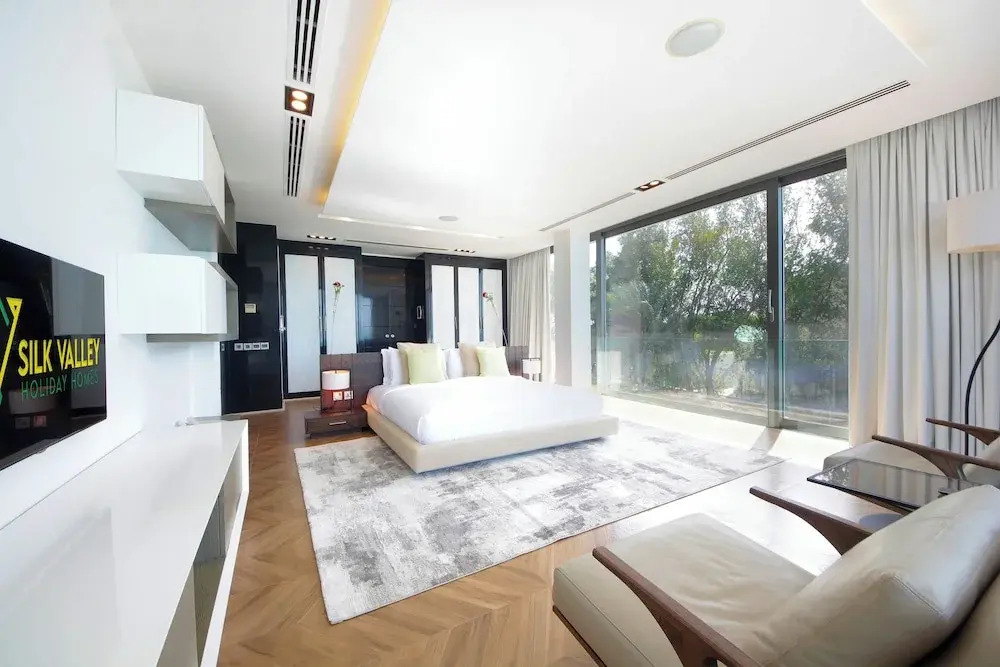 Nurai Island’s Overwater Paradise : Luxury Retreat