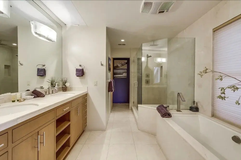 Beachside Getaway III 5 Bedrooms 4 Bathrooms Home