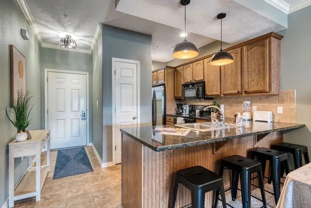 Majestic Lakeside Hideaway 2 Bedroom Condo