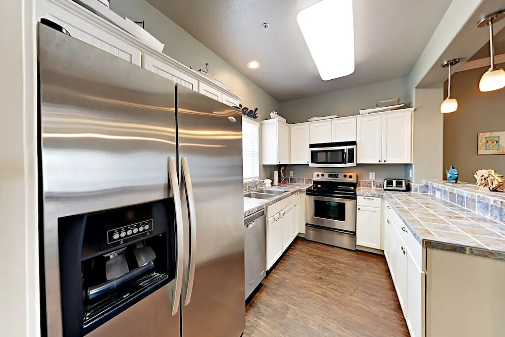 7 Meridian Condos 3 Bedrooms 2.5 Bathrooms Condo